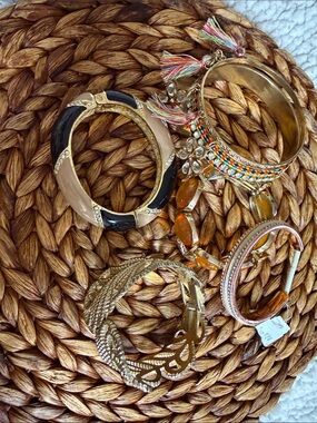 Mixed Gold-Tone, Beige-Black Multi-Accent Women’s Bangle Bracelet Bundle